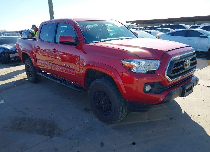 2021 Toyota Tacoma SR5 V6 (VIN 5TFAZ5CN3MX111864) main photo