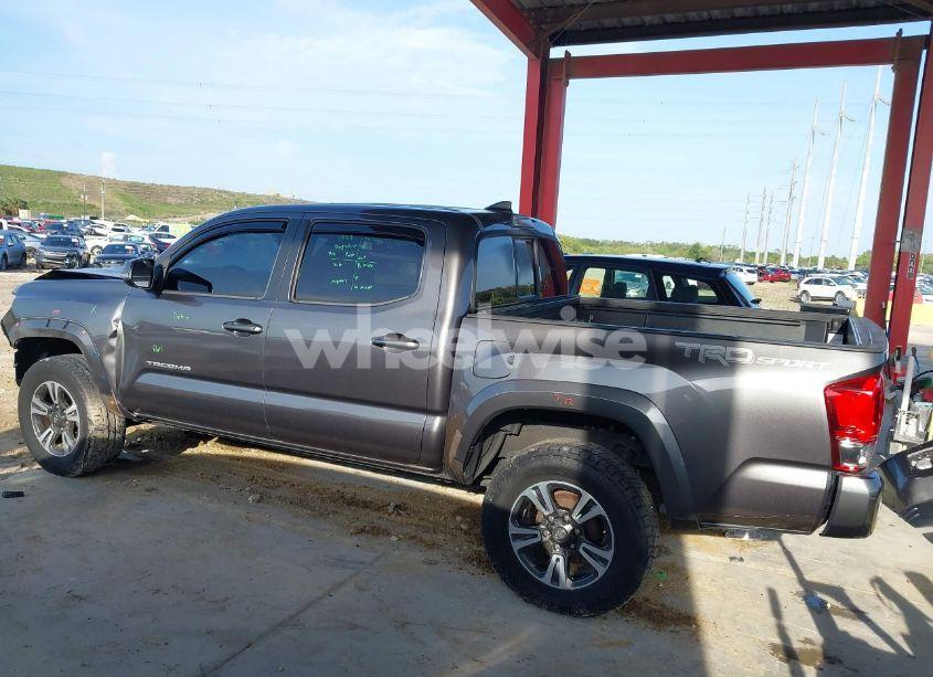 Photo 15 of 2016 Toyota Tacoma TRD SPORT (VIN 5TFAZ5CN4GX009638)