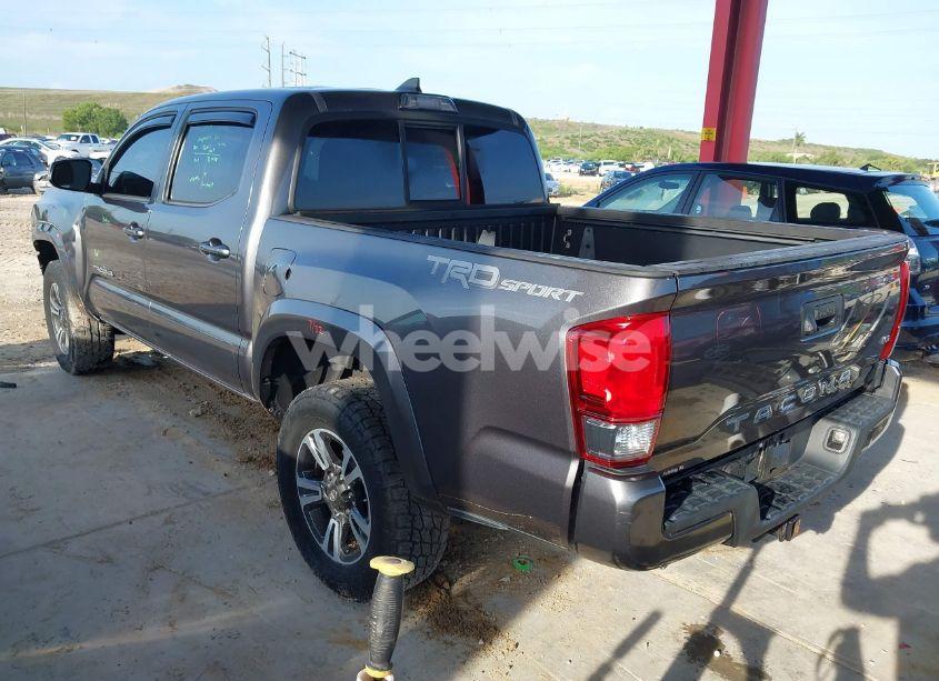 Photo 3 of 2016 Toyota Tacoma TRD SPORT (VIN 5TFAZ5CN4GX009638)