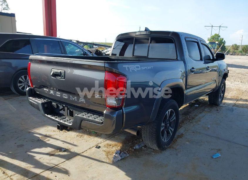 Photo 4 of 2016 Toyota Tacoma TRD SPORT (VIN 5TFAZ5CN4GX009638)