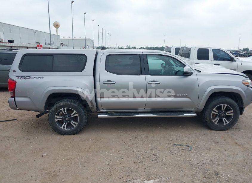 Photo 14 of 2016 Toyota Tacoma TRD SPORT (VIN 5TFAZ5CN4GX013284)