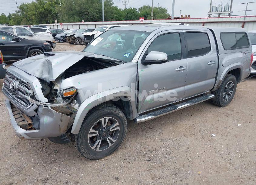 Photo 2 of 2016 Toyota Tacoma TRD SPORT (VIN 5TFAZ5CN4GX013284)
