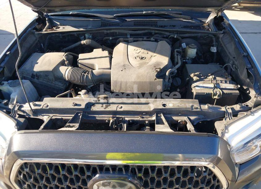 Photo 10 of 2018 Toyota Tacoma TRD SPORT (VIN 5TFAZ5CN4JX054781)