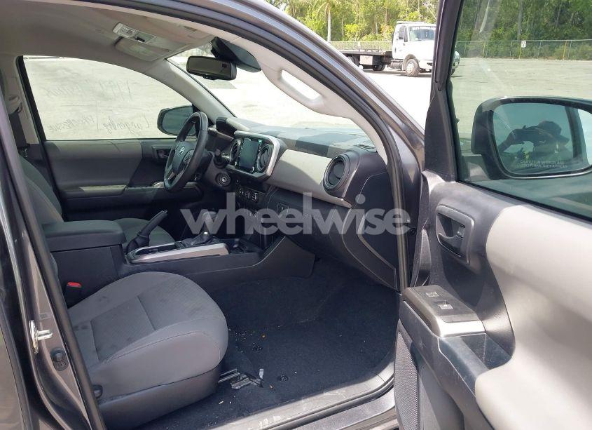 Photo 5 of 2020 Toyota Tacoma SR5 V6 (VIN 5TFAZ5CN4LX091283)