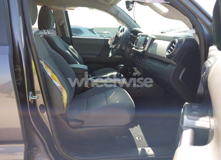 Photo 5 of 2020 Toyota Tacoma SR5 V6 (VIN 5TFAZ5CN4LX091896)