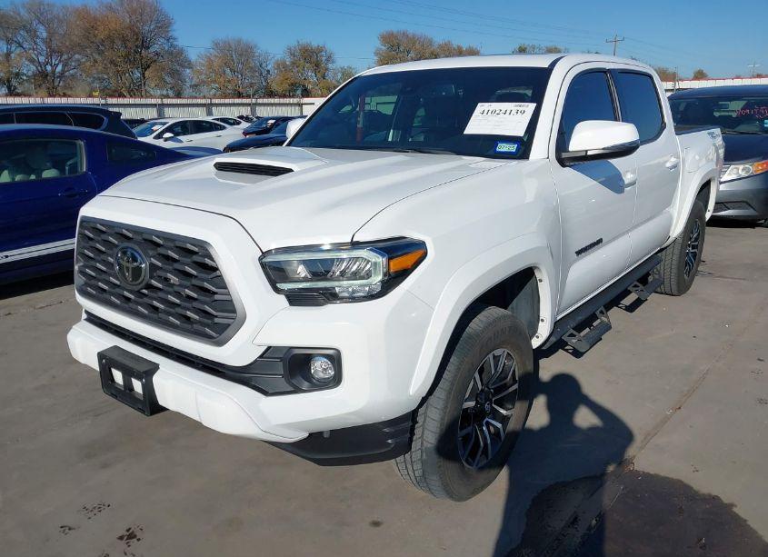 Photo 2 of 2020 Toyota Tacoma TRD SPORT (VIN 5TFAZ5CN4LX094586)