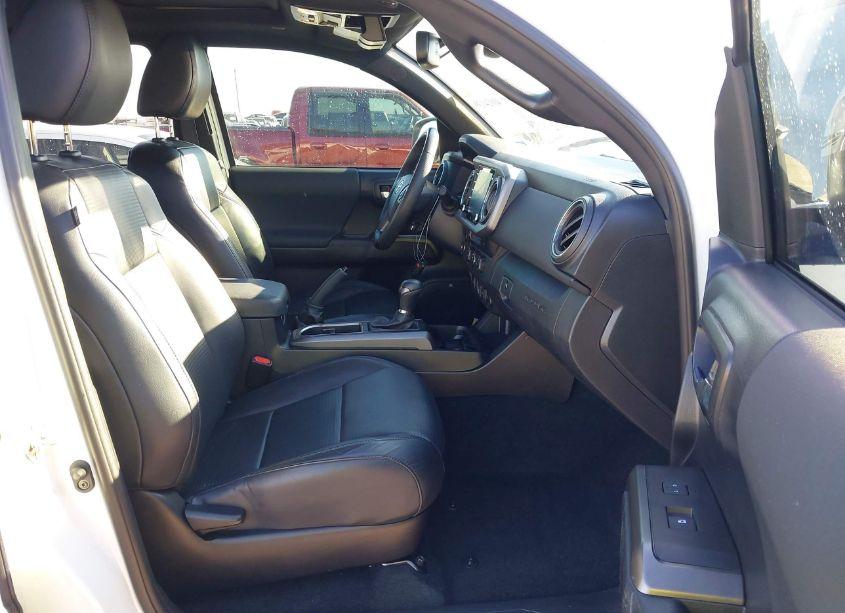 Photo 5 of 2020 Toyota Tacoma TRD SPORT (VIN 5TFAZ5CN4LX094586)