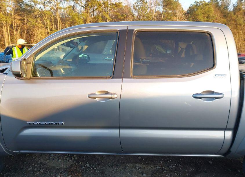 Photo 14 of 2021 Toyota Tacoma SR5 V6 (VIN 5TFAZ5CN4MX101196)