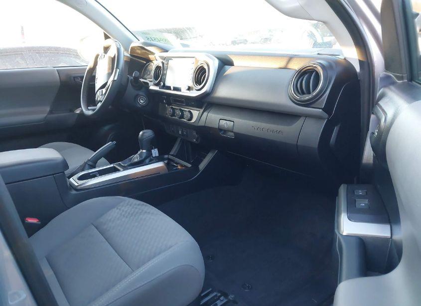 Photo 5 of 2021 Toyota Tacoma SR5 V6 (VIN 5TFAZ5CN4MX101196)