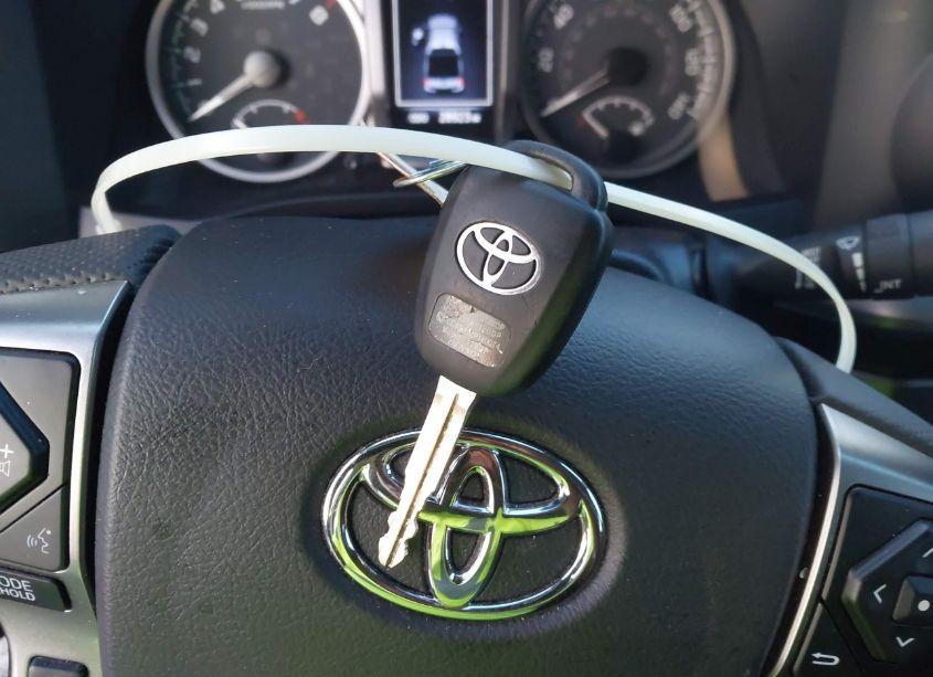 Photo 11 of 2021 Toyota Tacoma SR5 V6 (VIN 5TFAZ5CN4MX102218)