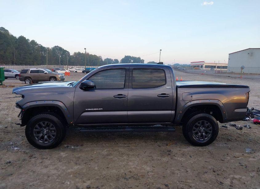 Photo 15 of 2021 Toyota Tacoma SR5 V6 (VIN 5TFAZ5CN4MX102218)