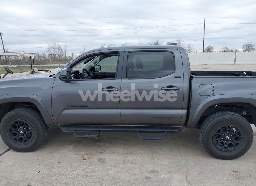 Photo 14 of 2021 Toyota Tacoma SR5 V6 (VIN 5TFAZ5CN4MX113767)