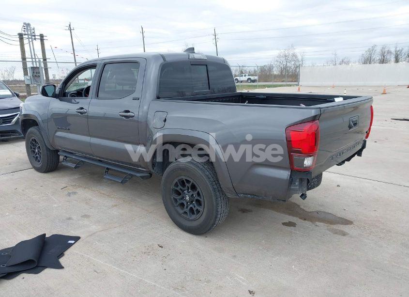 Photo 3 of 2021 Toyota Tacoma SR5 V6 (VIN 5TFAZ5CN4MX113767)