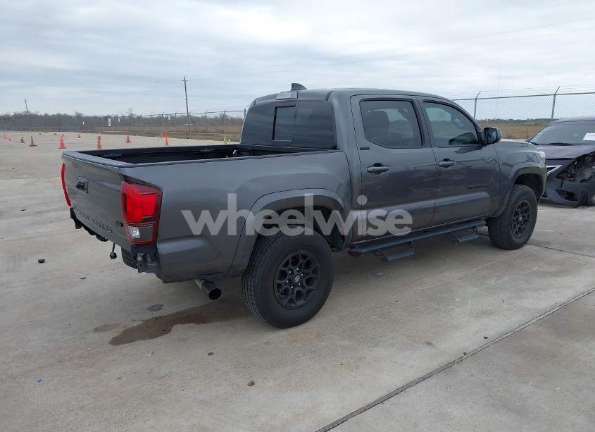 Photo 4 of 2021 Toyota Tacoma SR5 V6 (VIN 5TFAZ5CN4MX113767)