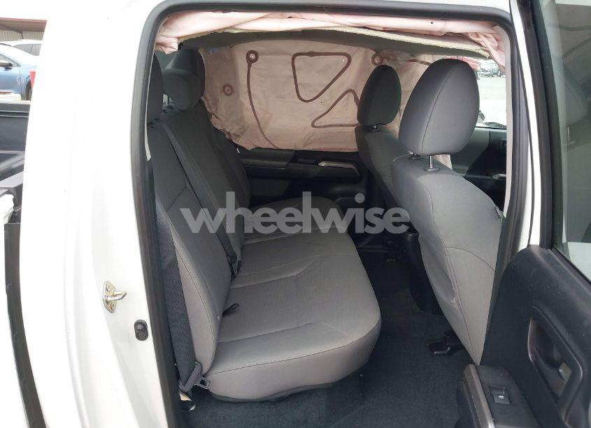 Photo 8 of 2016 Toyota Tacoma SR5 V6 (VIN 5TFAZ5CN5GX018977)