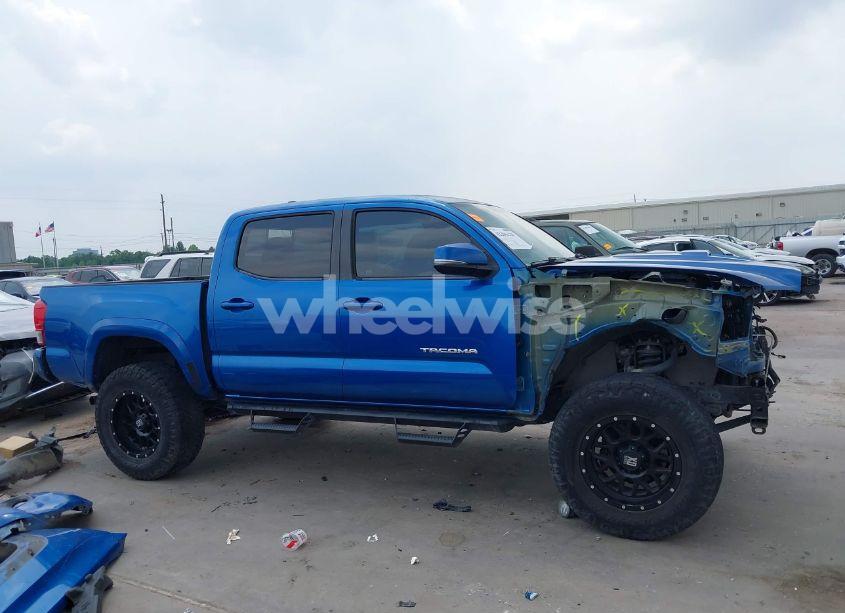 Photo 14 of 2017 Toyota Tacoma TRD SPORT (VIN 5TFAZ5CN5HX050166)