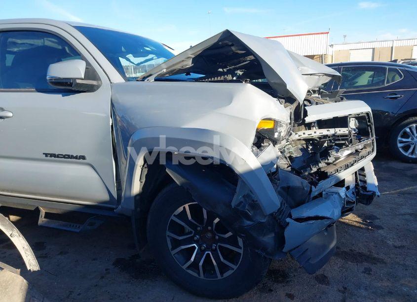 Photo 6 of 2021 Toyota Tacoma TRD SPORT (VIN 5TFAZ5CN5MX098017)
