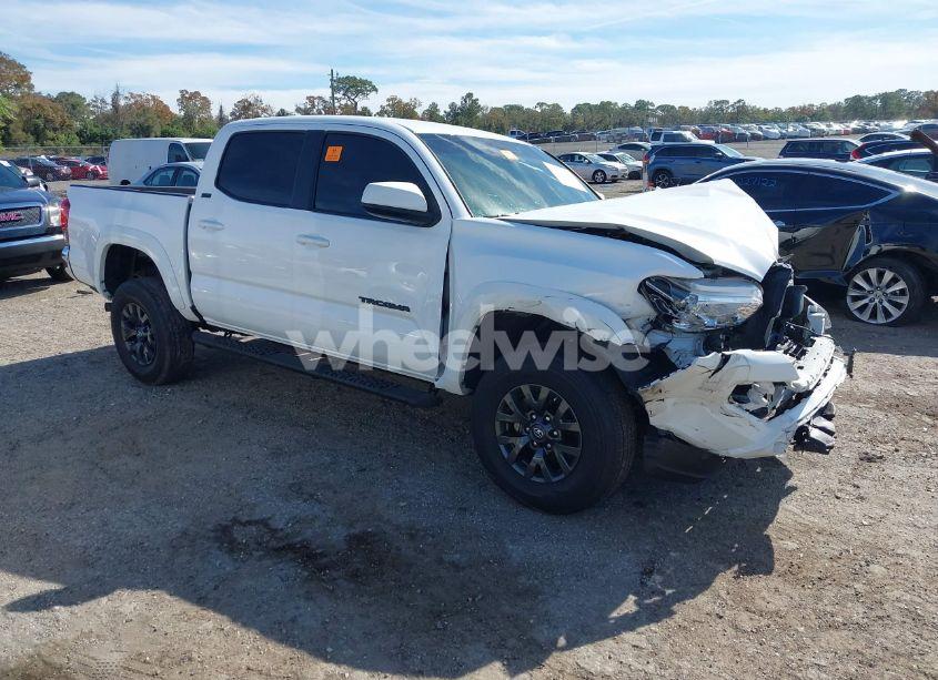 2021 Toyota Tacoma SR5 V6 (VIN 5TFAZ5CN5MX100381) main photo