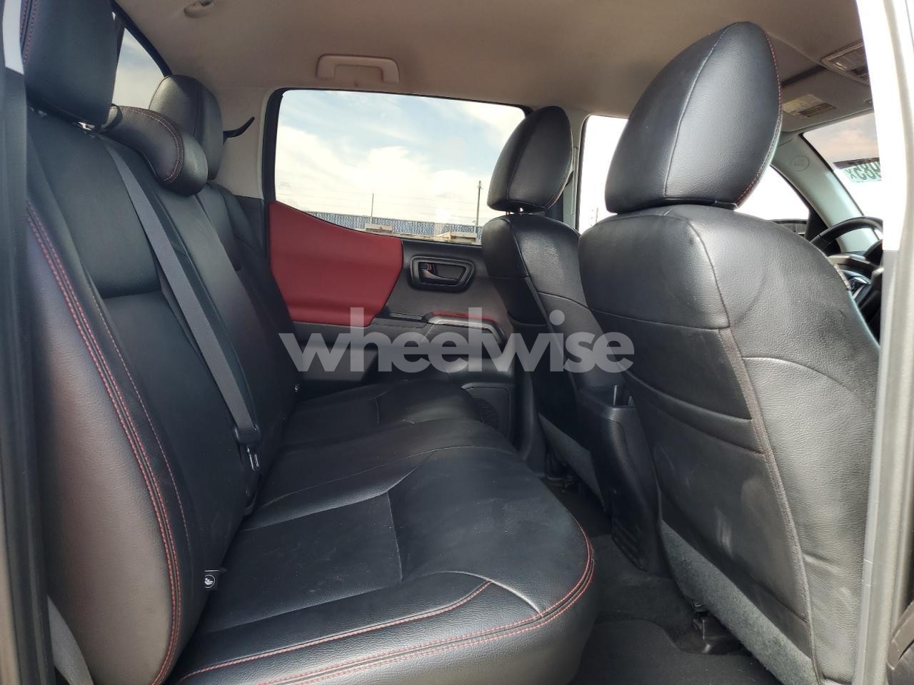 Photo 10 of 2021 TOYOTA TACOMA DOUBLE CAB (VIN 5TFAZ5CN5MX108660)