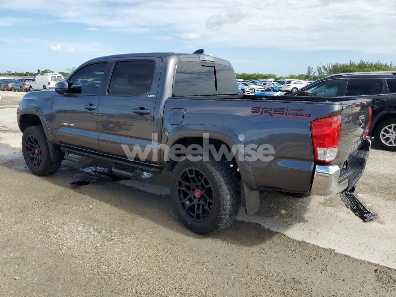 Photo 2 of 2021 TOYOTA TACOMA DOUBLE CAB (VIN 5TFAZ5CN5MX108660)