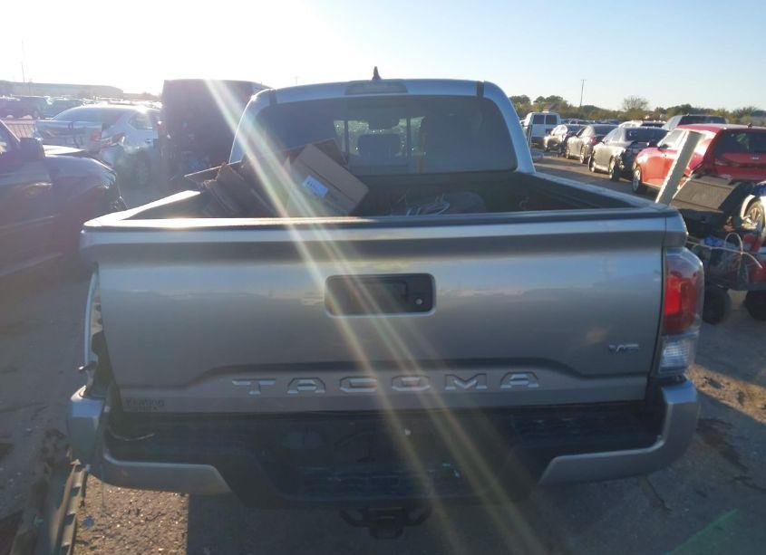 Photo 15 of 2021 Toyota Tacoma TRD SPORT (VIN 5TFAZ5CN5MX117195)