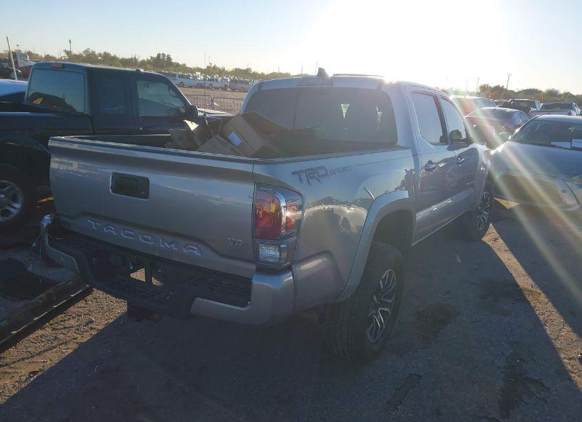 Photo 4 of 2021 Toyota Tacoma TRD SPORT (VIN 5TFAZ5CN5MX117195)