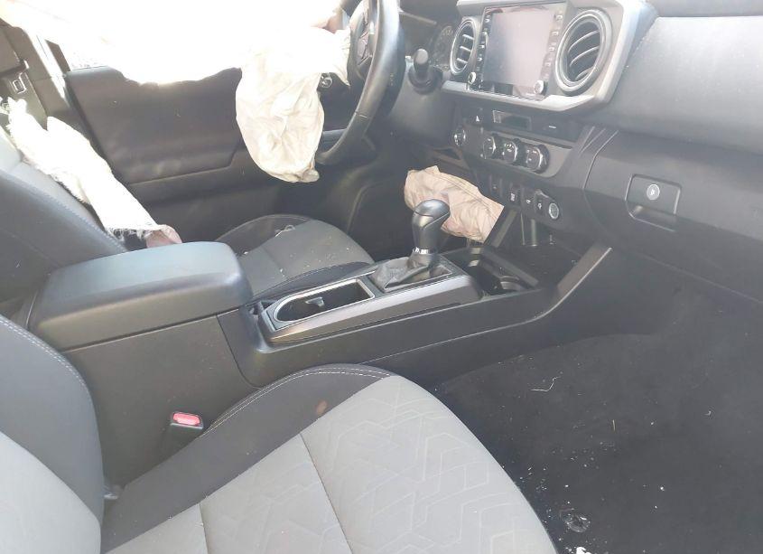 Photo 5 of 2021 Toyota Tacoma TRD SPORT (VIN 5TFAZ5CN5MX117195)