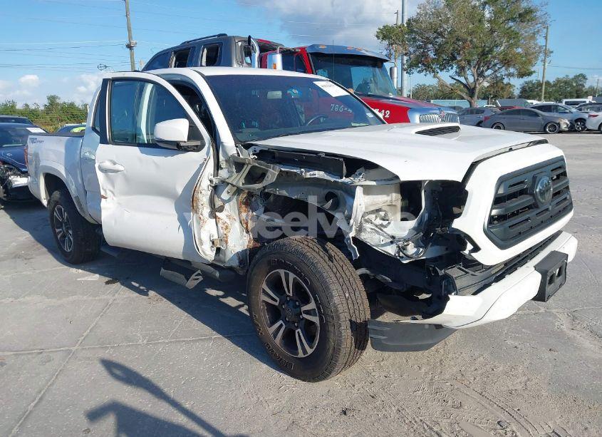 2016 Toyota Tacoma TRD SPORT (VIN 5TFAZ5CN6GX007678) main photo
