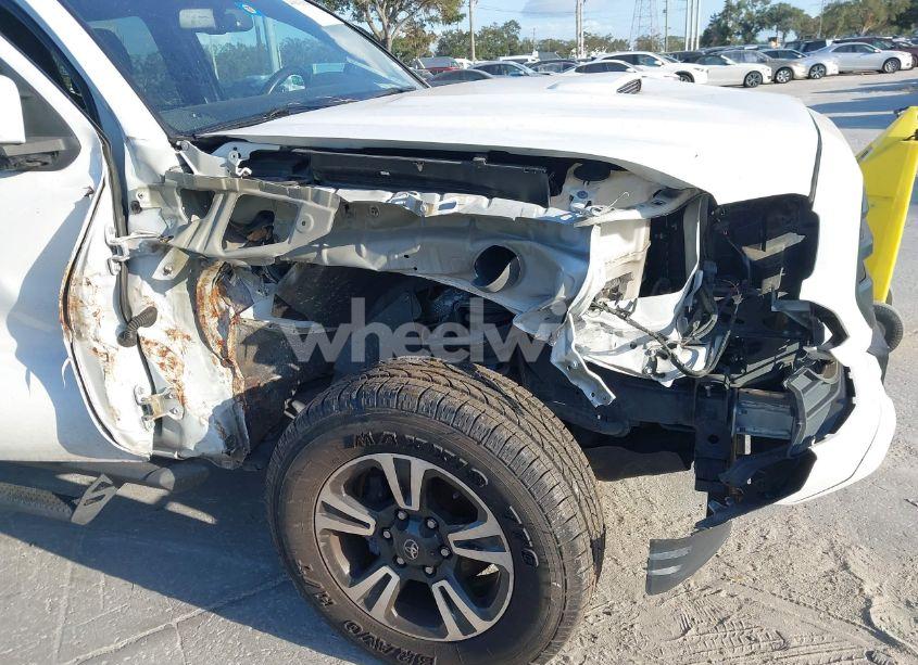 Photo 6 of 2016 Toyota Tacoma TRD SPORT (VIN 5TFAZ5CN6GX007678)