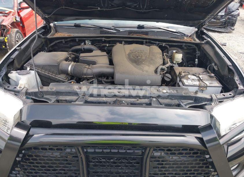 Photo 10 of 2016 Toyota Tacoma SR5 V6 (VIN 5TFAZ5CN6GX012718)