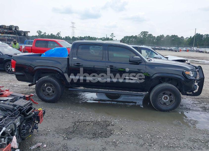 Photo 13 of 2016 Toyota Tacoma SR5 V6 (VIN 5TFAZ5CN6GX012718)