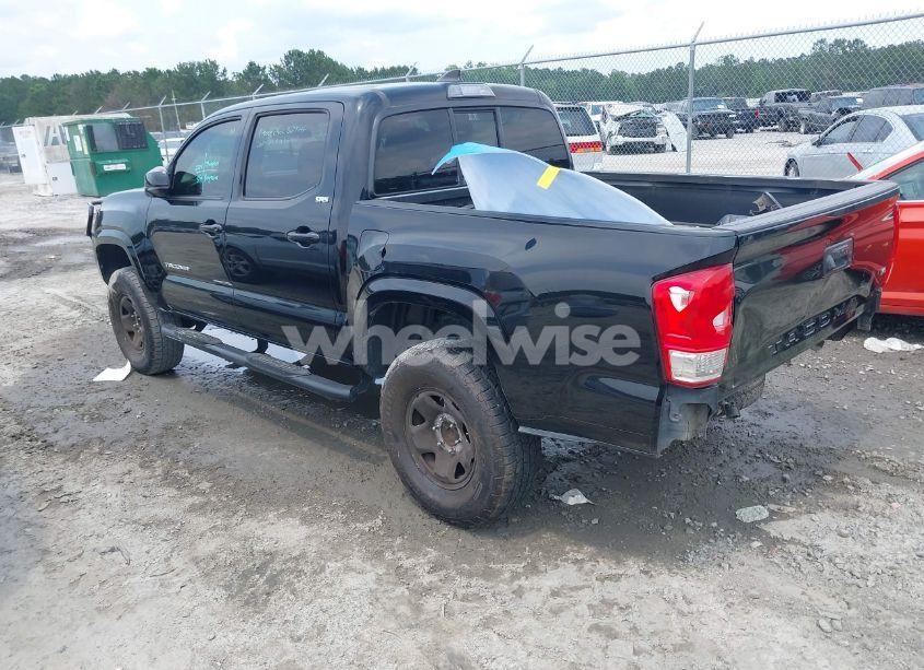 Photo 3 of 2016 Toyota Tacoma SR5 V6 (VIN 5TFAZ5CN6GX012718)