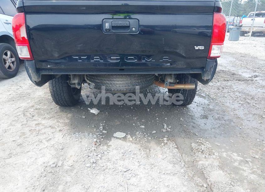 Photo 6 of 2016 Toyota Tacoma SR5 V6 (VIN 5TFAZ5CN6GX012718)
