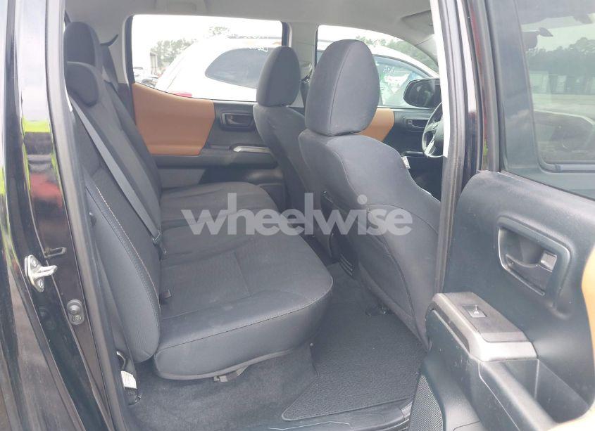 Photo 8 of 2016 Toyota Tacoma SR5 V6 (VIN 5TFAZ5CN6GX012718)
