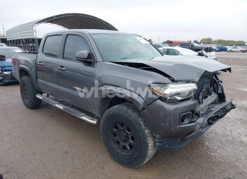 2016 Toyota Tacoma SR5 V6 (VIN 5TFAZ5CN6GX019281) main photo