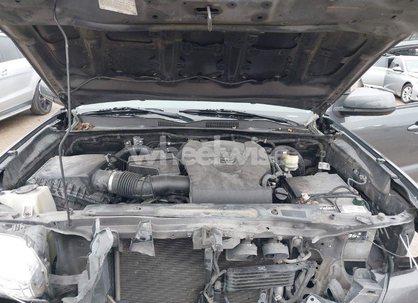 Photo 10 of 2016 Toyota Tacoma SR5 V6 (VIN 5TFAZ5CN6GX019281)