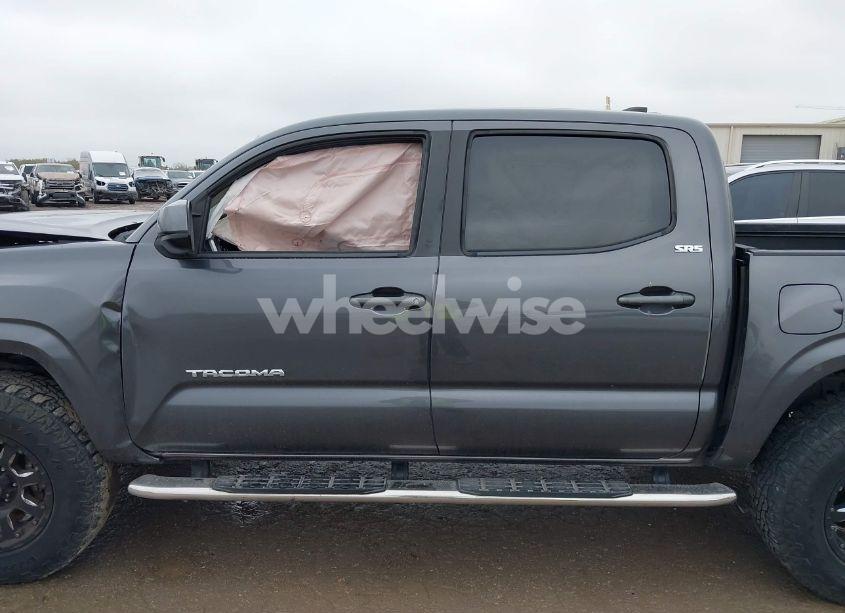 Photo 14 of 2016 Toyota Tacoma SR5 V6 (VIN 5TFAZ5CN6GX019281)