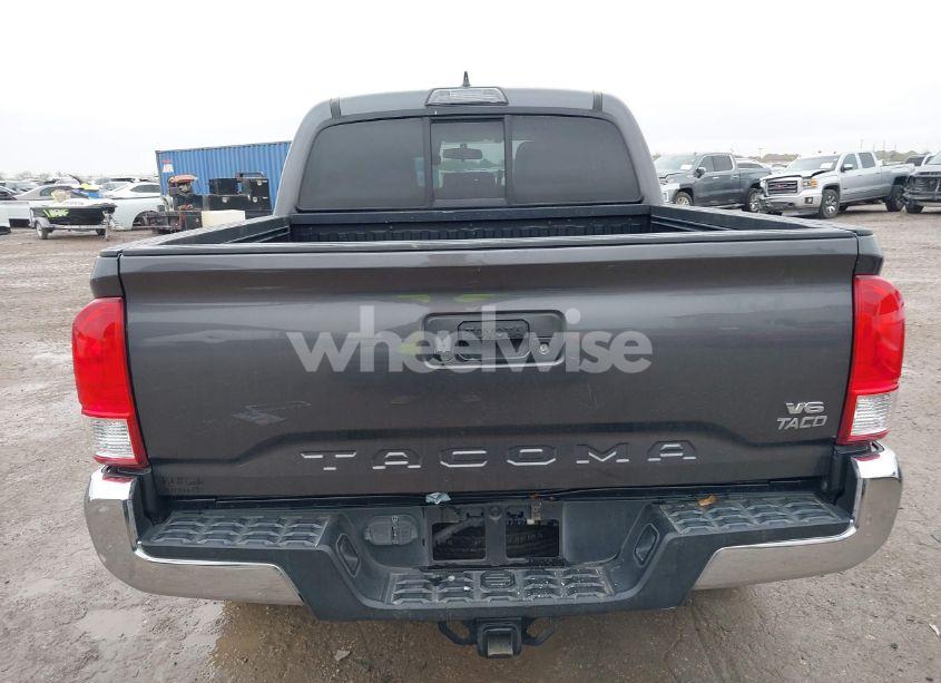Photo 16 of 2016 Toyota Tacoma SR5 V6 (VIN 5TFAZ5CN6GX019281)