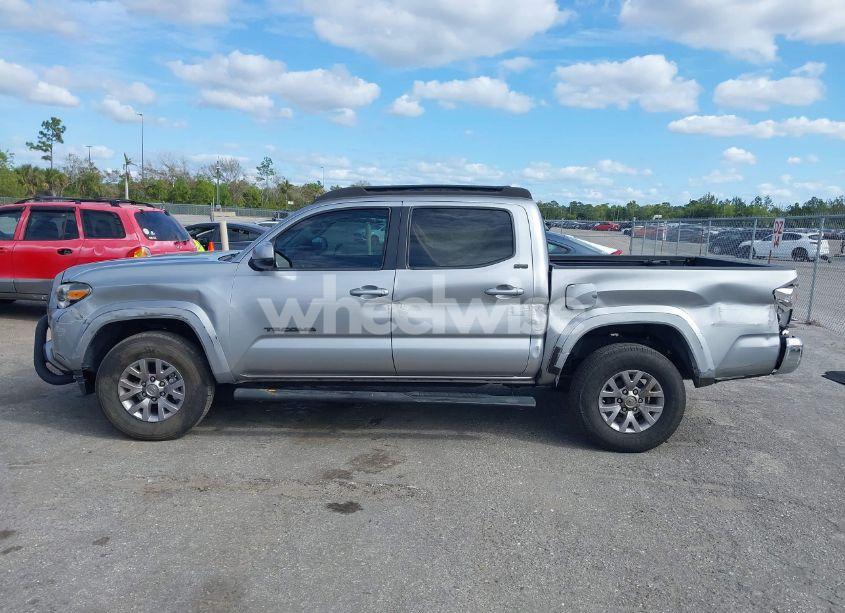 Photo 15 of 2017 Toyota Tacoma SR5 V6 (VIN 5TFAZ5CN6HX034154)