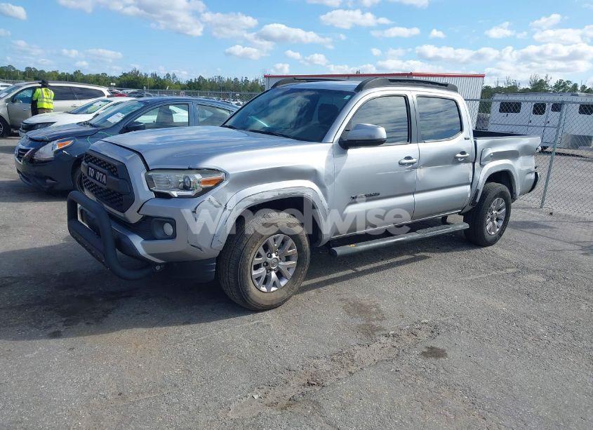 Photo 2 of 2017 Toyota Tacoma SR5 V6 (VIN 5TFAZ5CN6HX034154)