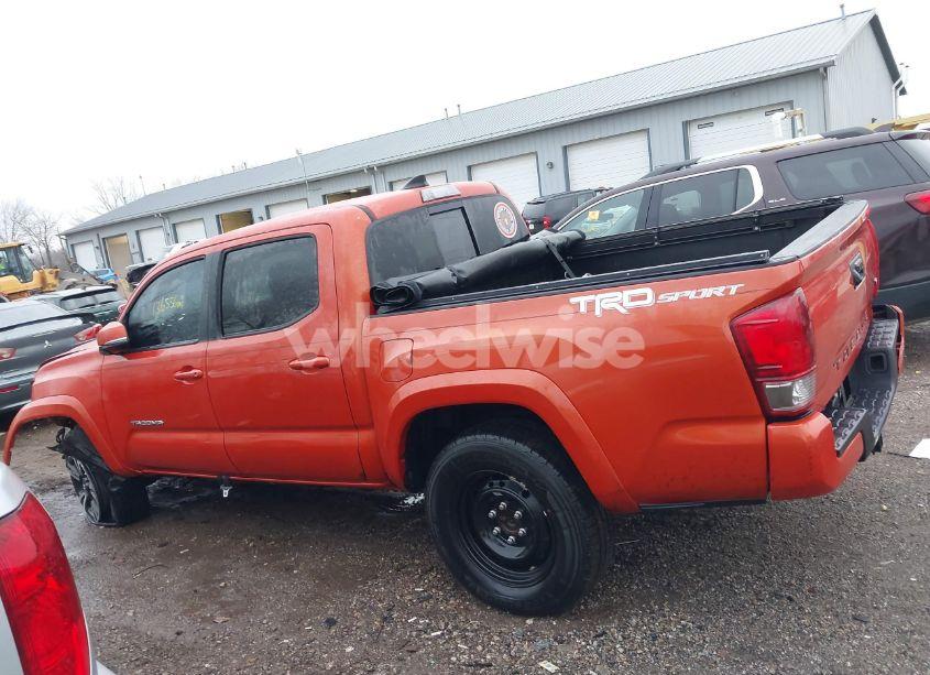 Photo 15 of 2017 Toyota Tacoma TRD SPORT (VIN 5TFAZ5CN6HX037880)