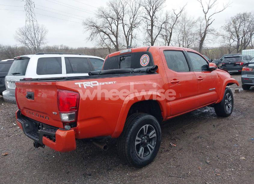 Photo 4 of 2017 Toyota Tacoma TRD SPORT (VIN 5TFAZ5CN6HX037880)