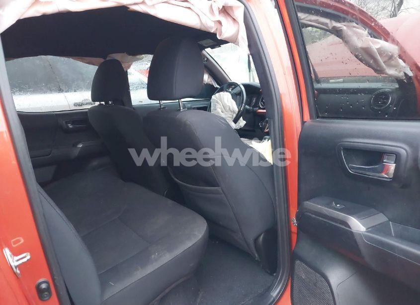 Photo 8 of 2017 Toyota Tacoma TRD SPORT (VIN 5TFAZ5CN6HX037880)