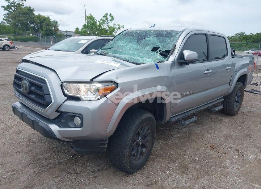 Photo 2 of 2020 Toyota Tacoma SR5 V6 (VIN 5TFAZ5CN6LX088210)