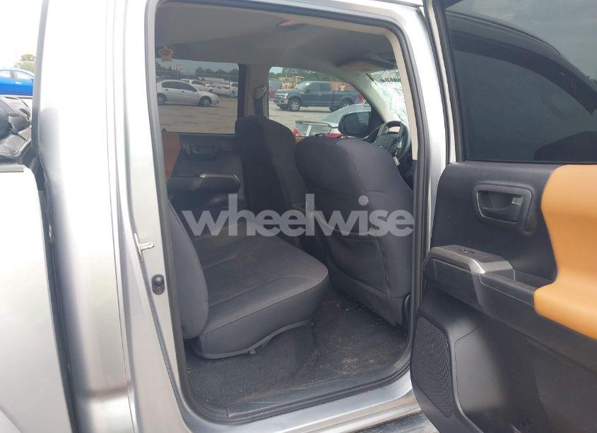 Photo 8 of 2020 Toyota Tacoma SR5 V6 (VIN 5TFAZ5CN6LX088210)