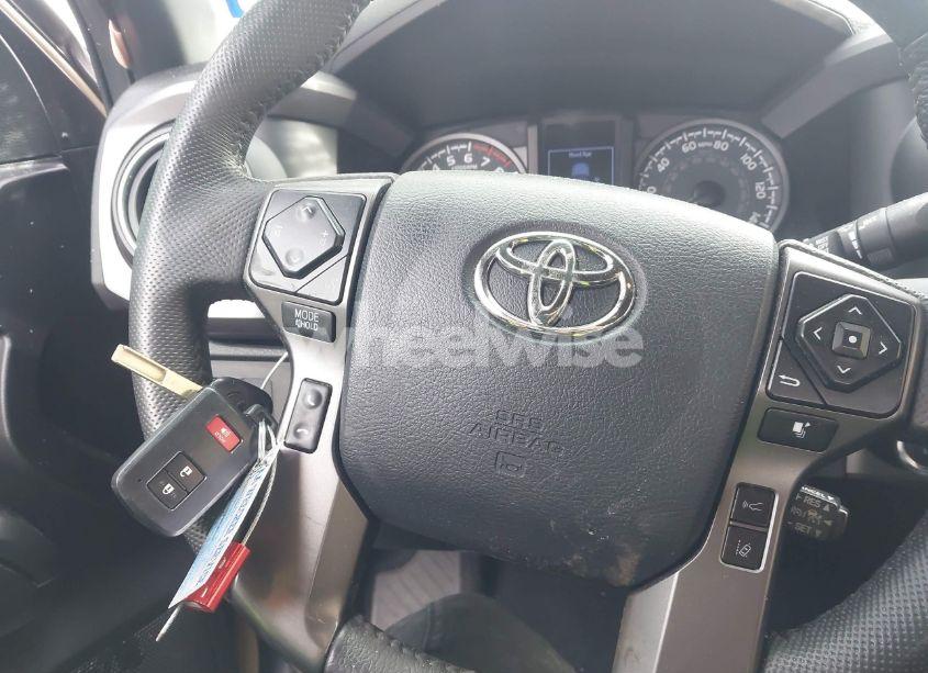 Photo 11 of 2020 Toyota Tacoma (VIN 5TFAZ5CN6LX090099)