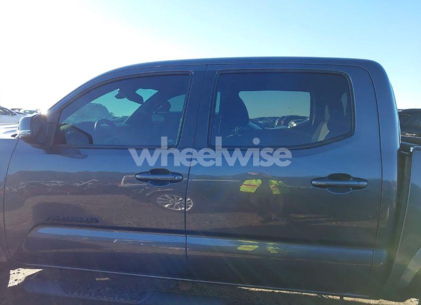 Photo 14 of 2021 Toyota Tacoma TRD SPORT (VIN 5TFAZ5CN6MX112104)