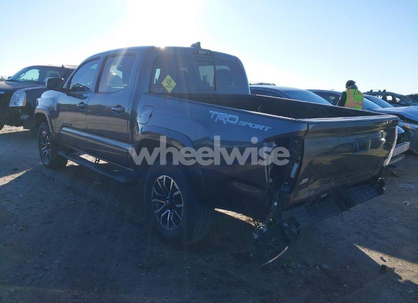 Photo 3 of 2021 Toyota Tacoma TRD SPORT (VIN 5TFAZ5CN6MX112104)