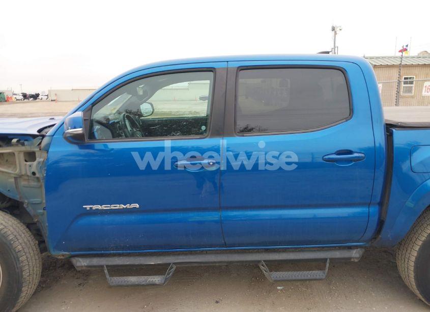 Photo 14 of 2016 Toyota Tacoma TRD SPORT (VIN 5TFAZ5CN7GX013599)