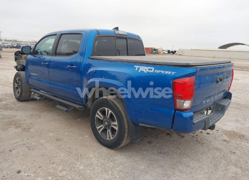 Photo 3 of 2016 Toyota Tacoma TRD SPORT (VIN 5TFAZ5CN7GX013599)